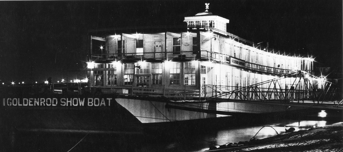 Goldenrod_Showboat_St.Louis_Night_Early1980s_WaydeScanlon60percent