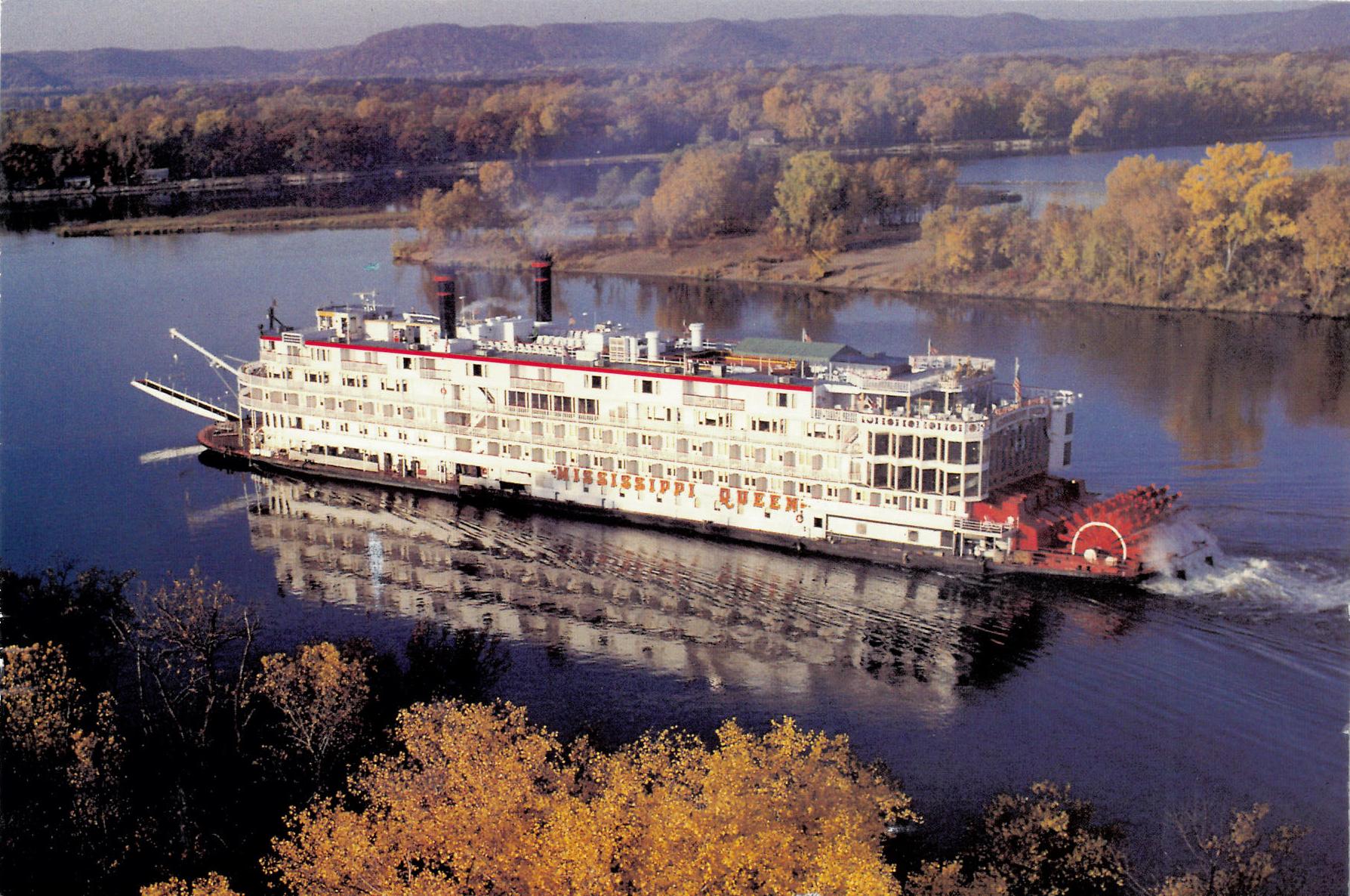 mississippi queen steamboat